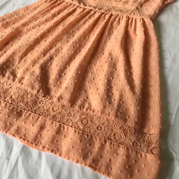 PEACH LACE DRESS - Picture 4 of 7
